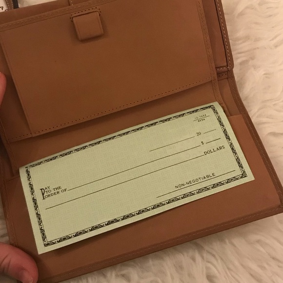 New leather Coach wallet with tags in camel - Picture 6 of 7